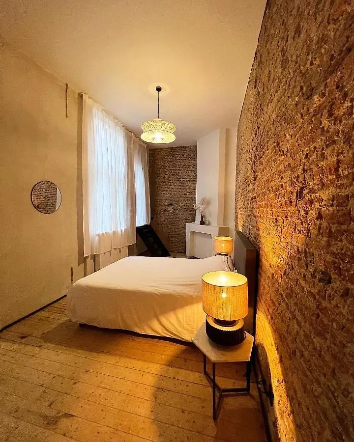 Loulou Home'S Antwerpen 0*,  Belgien